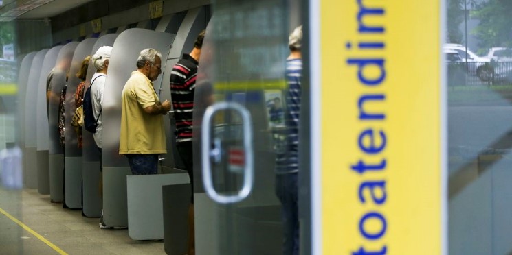 Bancos fecham mais agências em regiões com maior uso da internet