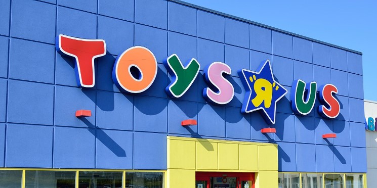Bilionário tenta salvar da falência maior rede de brinquedos