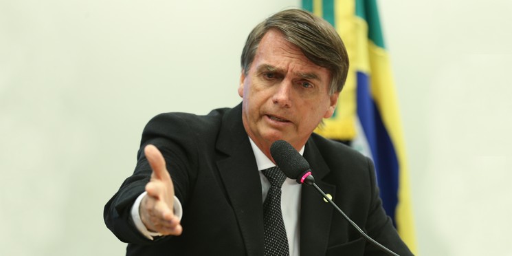 Ibope: Bolsonaro ganha no primeiro turno, mas perde no segundo