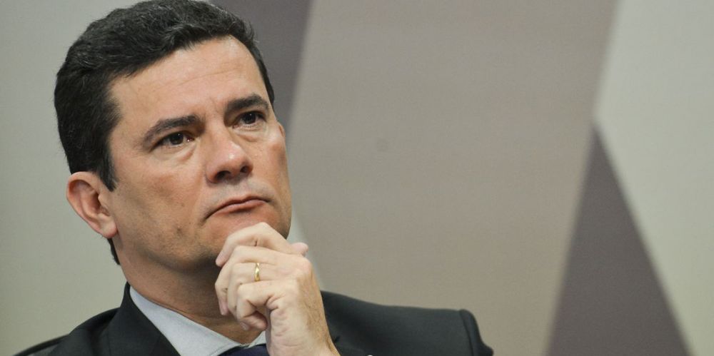 Moro diz que se afasta se houver irregularidade em sua conduta