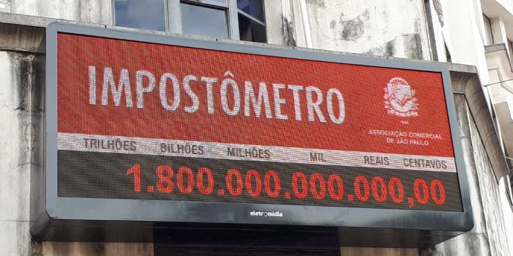 Impostômetro atinge R$ 1,8 trilhão 14 dias antes de 2018