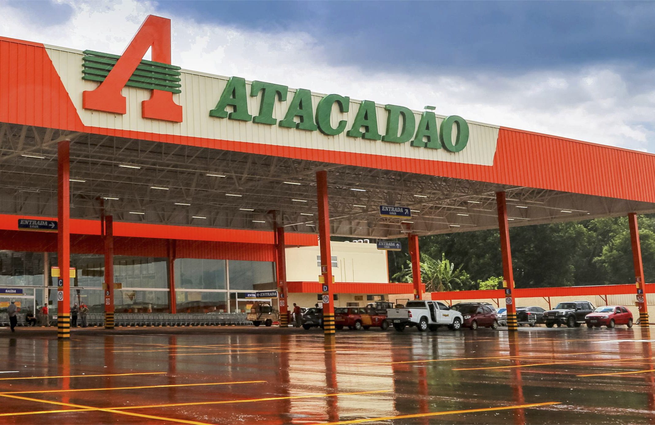 Carrefour transforma unidades Maxxi em Atacadão