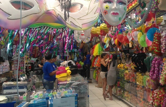 Confira o volume de impostos embutido em itens típicos do Carnaval