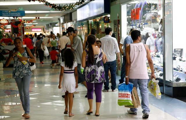 Vendas nos shoppings cresceram 2,3% no 3º tri na comparação interanual