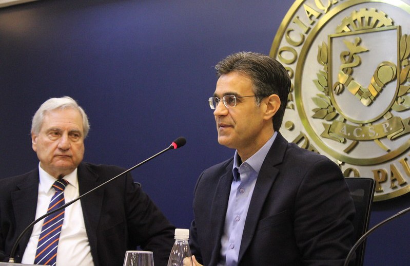 Rodrigo Garcia defende tributação no destino para por fim à guerra fiscal