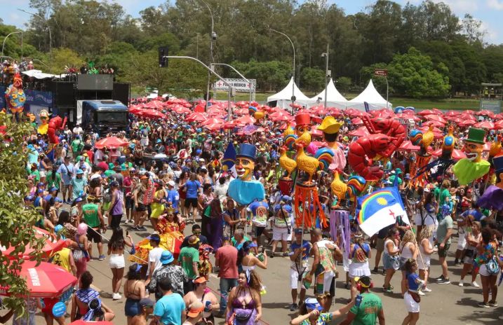 Vendas do varejo paulistano cresceram entre 8% e 10% no Carnaval, diz ACSP