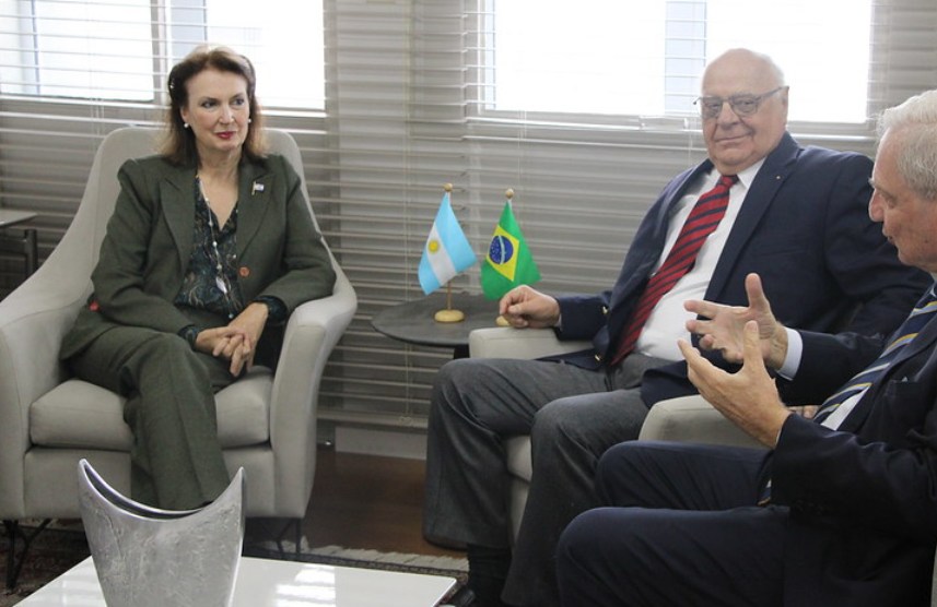 Na ACSP, chanceler argentina debate estímulo ao comércio bilateral com Brasil