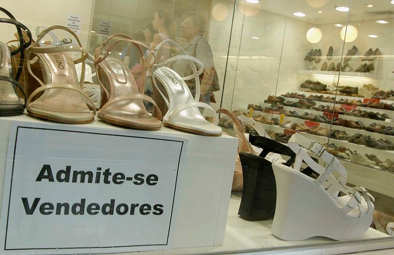 Cidade de SP deve ter 70 mil vagas temporárias abertas neste fim de ano