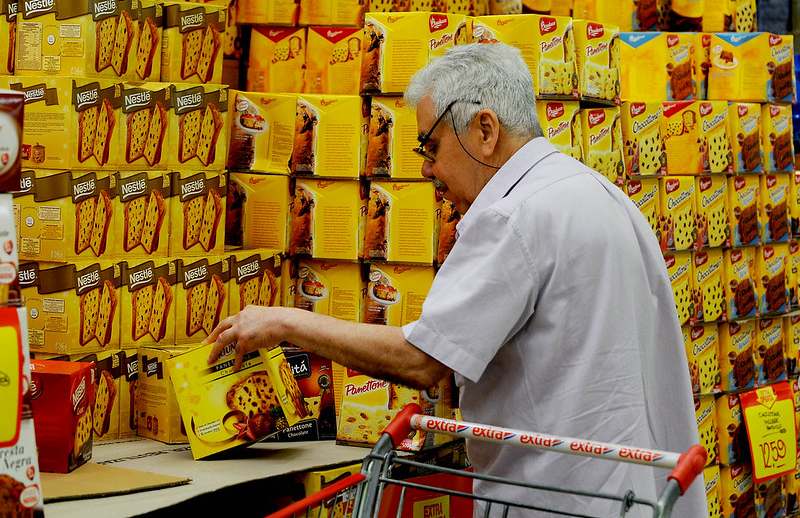 Consumo deve subir 12% no período de festas natalinas, projeta Abras