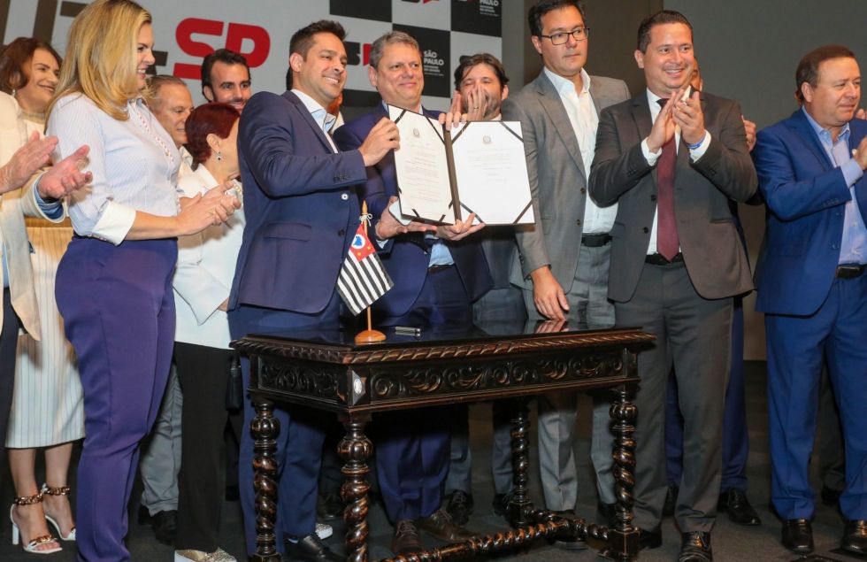 Governo de SP lança programa para agilizar liberação de licenças e alvarás