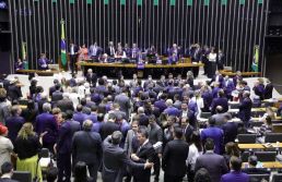 Câmara aprova regulamentação da reforma tributária com mais exceções