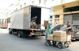 Volume de serviços prestados recua 0,9% em novembro, informa IBGE