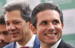Haddad apresenta prioridades da Fazenda para 2025-2026 a Hugo Motta