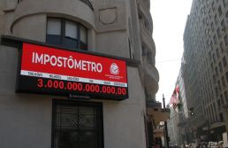 Recomposição de alíquotas e economia aquecida levam arrecadação a R$ 3 tri