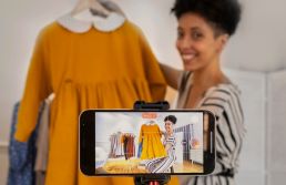Evolução das vendas online, live commerce aproxima as marcas de seus clientes