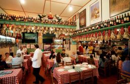 Tarcísio concorda em moderar aumento de ICMS para bares e restaurantes