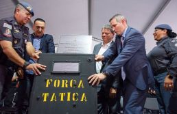 Tarcísio inaugura base da PM e coloca mais policiais no Centro