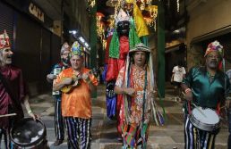 Natal Iluminado 2024 movimenta o Centro de SP com espetáculos artísticos 